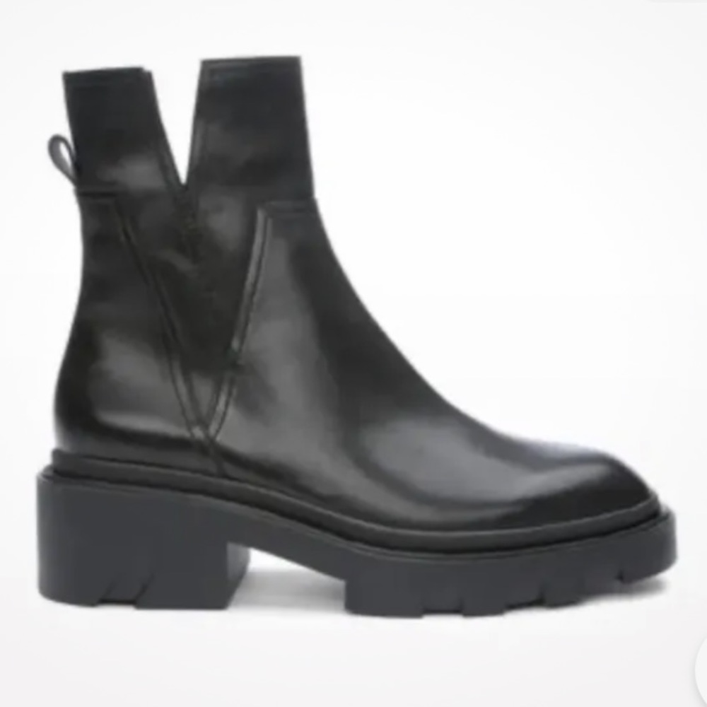 ASH x Free People Melrose Lug Sole 7 Black Leather Smooth Leather V-Cut Ankle
